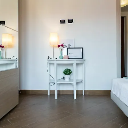 Hintown La Corte Milanese * Milan
